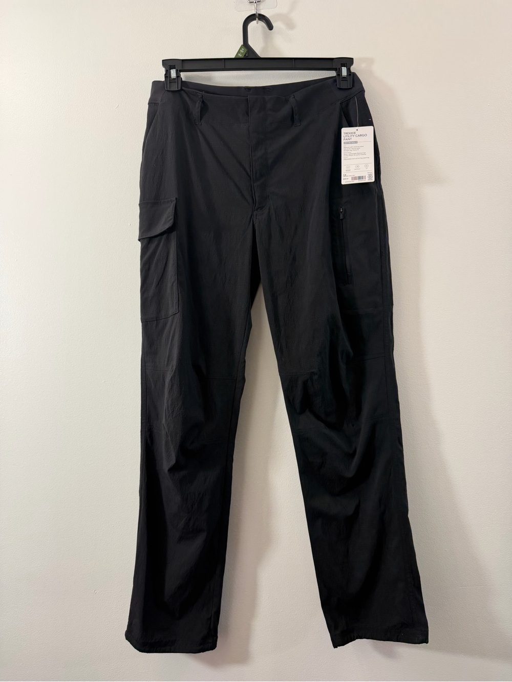 Athleta Trekkie Cargo Pant NWT Black Size 12 Utility Travel Hiking